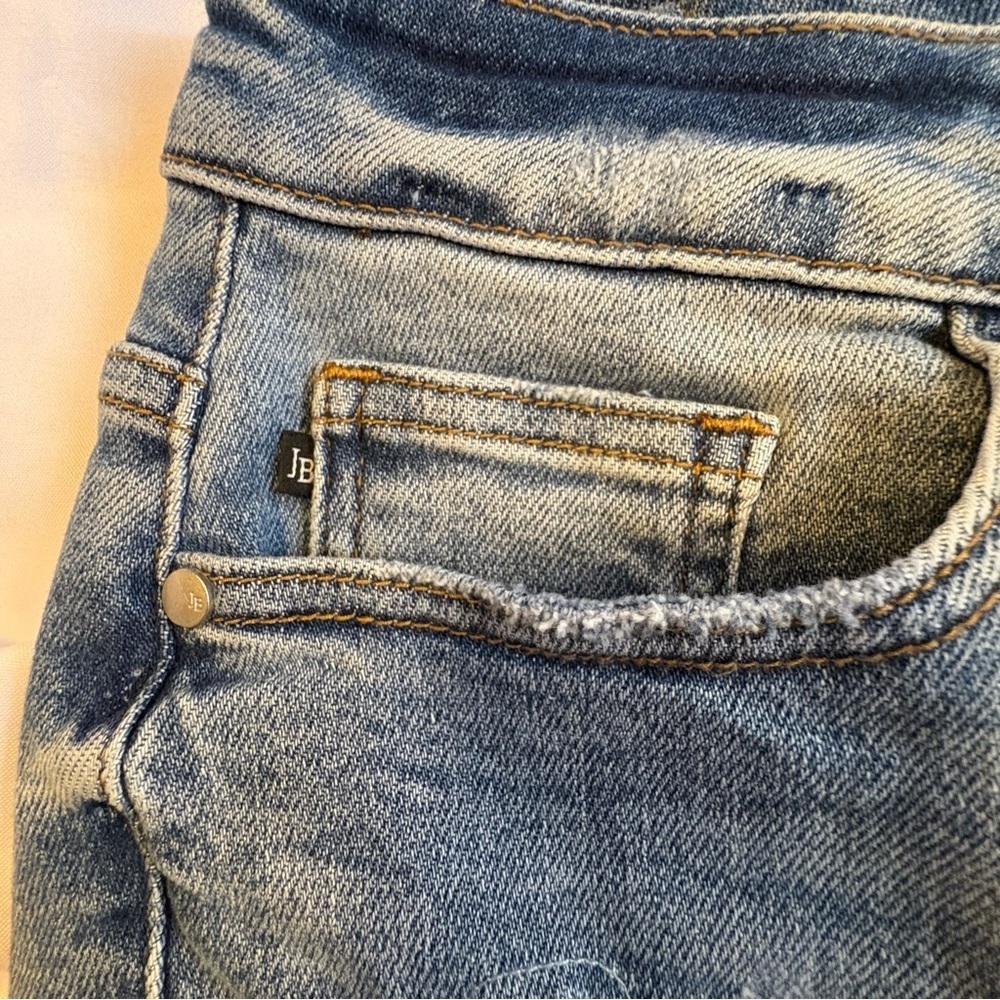 NWOT Judy Blue 1XL Blue Distressed Jean Shorts - Picture 6 of 9